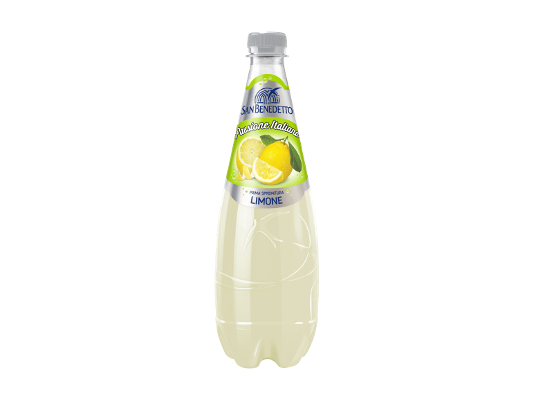 Bottle of lemonade with 'Passione Italiana' text and an image of lemons.