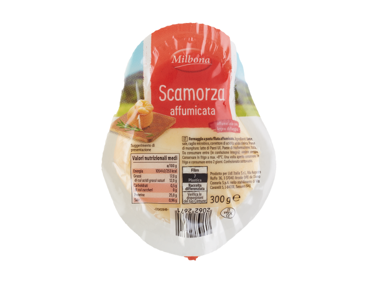 Smoked Scamorza cheese in packaging, with nutritional and recycling information.