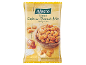 Roasted cashew-peanut mix with honey and salt.