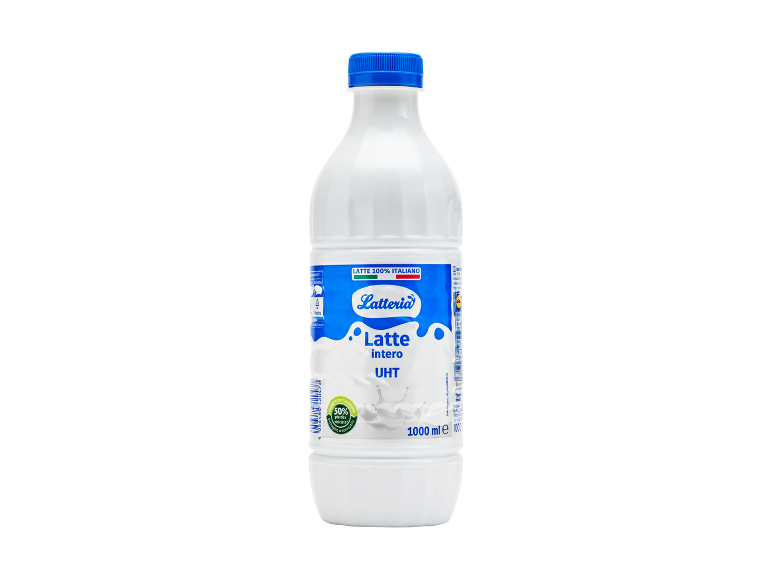 Bottle of UHT whole milk with the label 'LATTE 100% ITALIANO' and '1000 ml'.