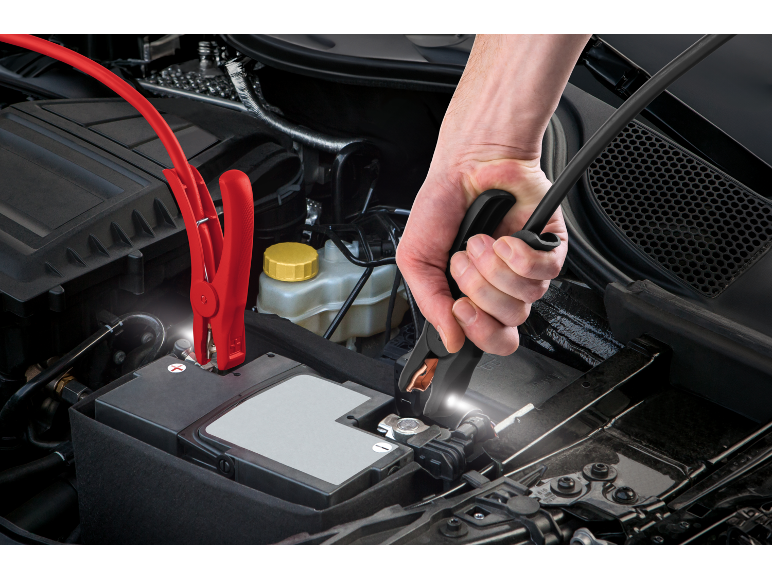 Connecting jump leads to a car battery