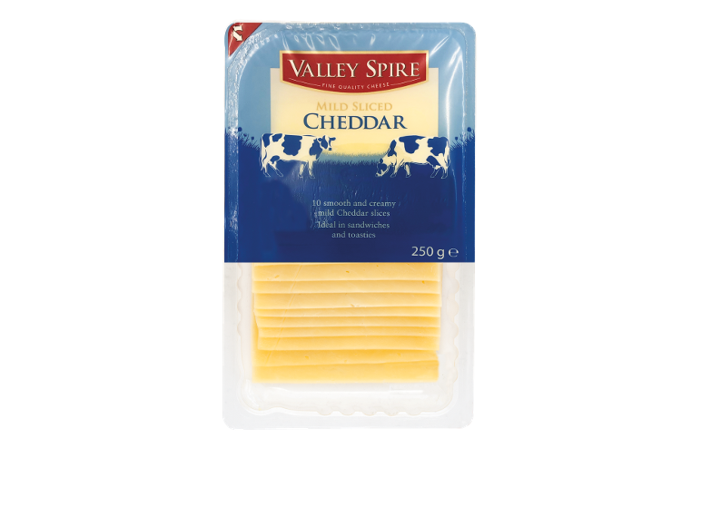 Mild sliced cheddar cheese, ideal for sandwiches and toasties, 250 g.