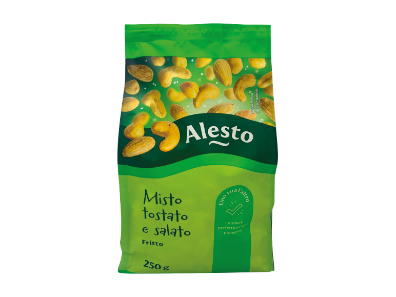 Bag of roasted and salted nuts, 250 g.