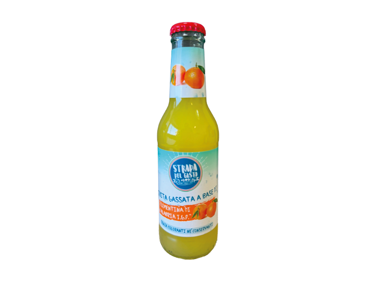 Strada del Gusto carbonated drink with clementine from Calabria I.G.P. flavor.