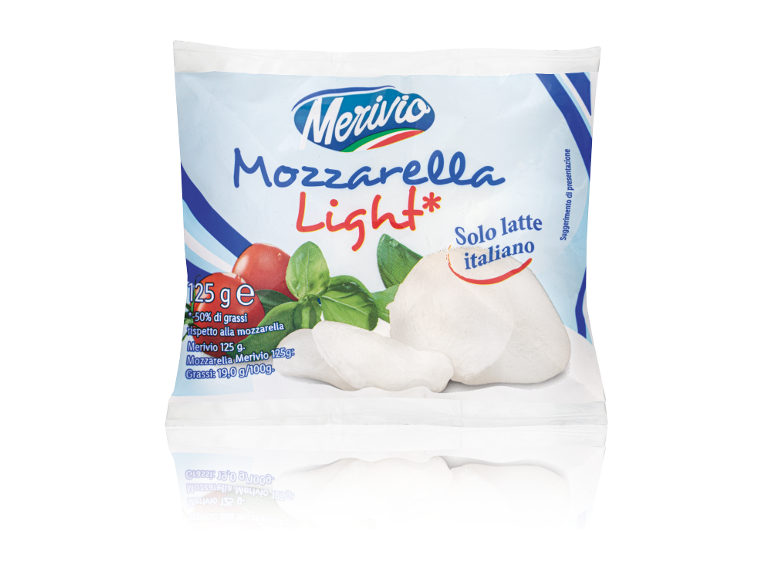 Light mozzarella package with tomatoes and basil, with text indicating 125g and Italian milk.