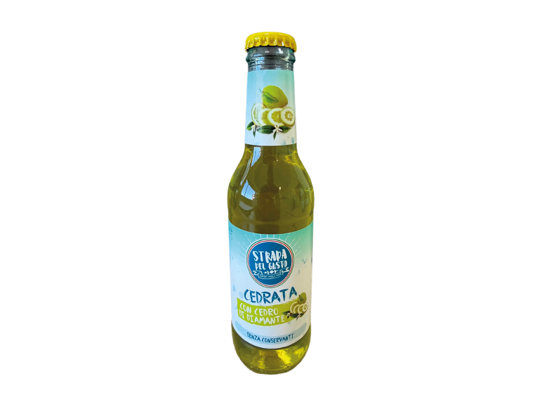 Strada del Gusto Cedrata with Diamante citron, preservative-free, in a glass bottle.