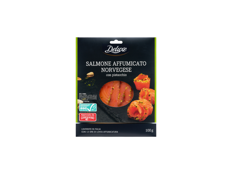 Norwegian smoked salmon with pistachio, with sustainable fishing certification and Gambero Rosso approval.