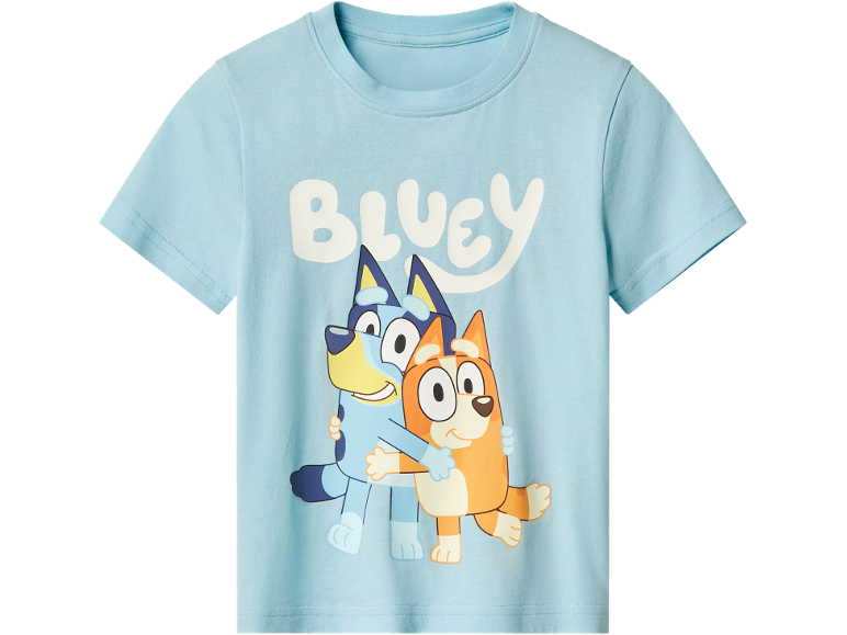 Light blue children's T-shirt with a print of two hugging dogs and the word 'BLUEY'.